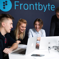 Frontbyte Team_table discussion