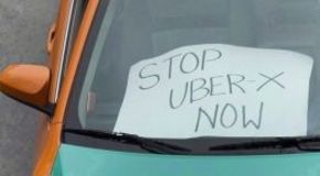 Toronto-taxi-uber-protests