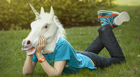 1107_unicorn_head_mask_inuse